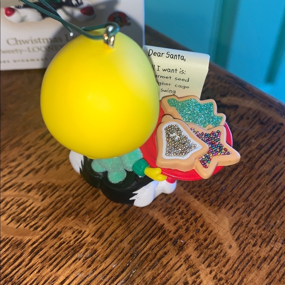 Tweety Looney Tunes Hallmark Keepsake Ornament - Picture 4 of 9